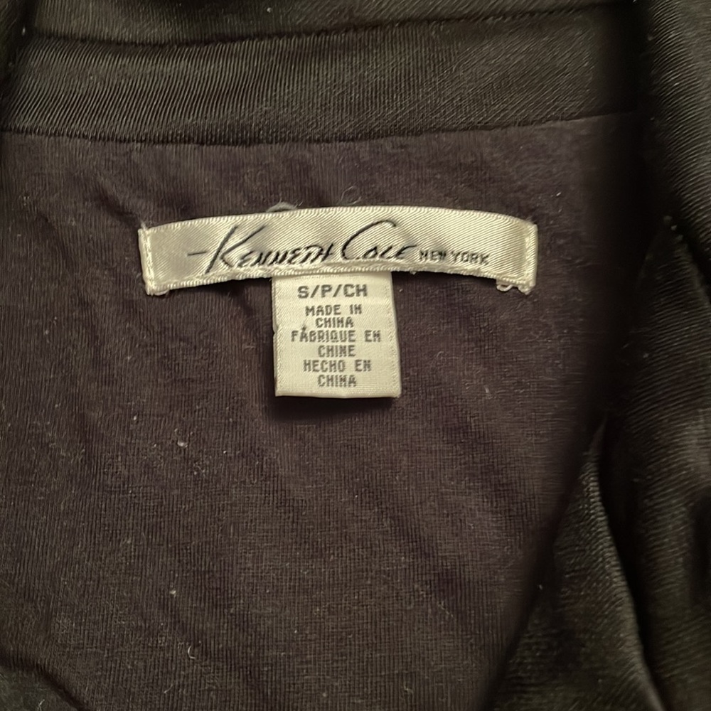 Men’s black Kenneth Cole zip up sleeveless vest - Picture 4 of 8